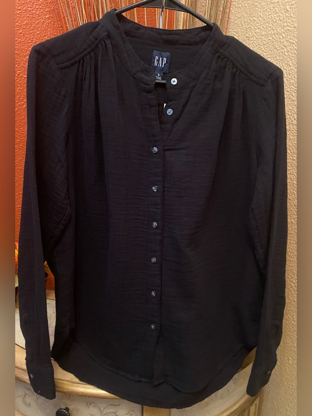 Gap - NEW - Cotton Gauze Oversized Collarless Shirt - Picture 2 of 5